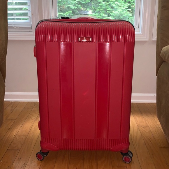 Victoria Red Hard-case 29” Suitcase - Picture 3 of 17